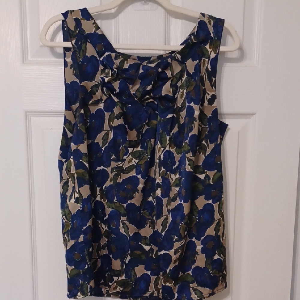 No Tags, Sz S, Floral Navy and Green Sleeveless, Silk Like,Top